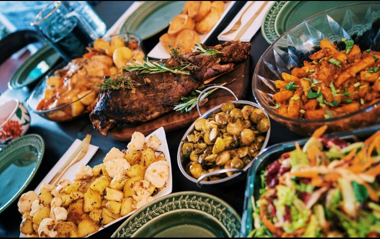 El paisaje gastronómico y su abanico de posibilidades varía, como es lógico, de acuerdo con cada territorio así que las recetas sí cambian. UNSPLASH / R. AMIN