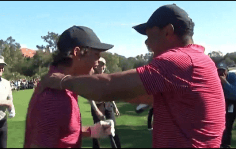 Woods hijo golpeó con un hierro 7 desde 175 yardas en el hoyo cuatro. ESPECIAL
