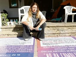 Elisa lleva tiempo instalando un plantón para exigir el hallazgo de su hijo. ESPECIAL