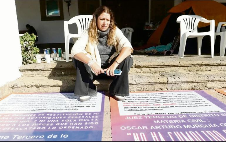 Elisa lleva tiempo instalando un plantón para exigir el hallazgo de su hijo. ESPECIAL