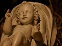 Para muchas personas, la fecha exacta del nacimiento de Jesús no es tan relevante como el mensaje que representa.  UNSPLASH/David Trinks