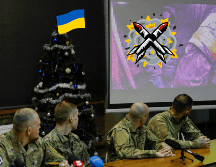 Soldados del cuerpo de voluntarios en Ucrania durante una rueda de prensa en Kiev estas semana. EFE/S. Dolzhenko