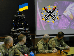 Soldados del cuerpo de voluntarios en Ucrania durante una rueda de prensa en Kiev estas semana. EFE/S. Dolzhenko