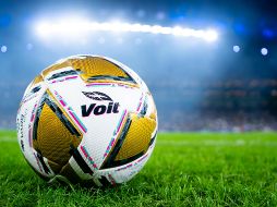 La Liga MX afronta el Clausura 2025 con una distribución de derechos de transmisión que refleja la creciente fragmentación entre diversas televisoras y plataformas de streaming, lo que ha generado inquietud entre los aficionados por la accesibilidad a los partidos. IMAGO7