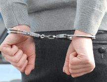 Policías tonaltecas lograron la detención del menor de 17 años, quien dijo llamarse Juan “N”.ESPECIAL/CANVA