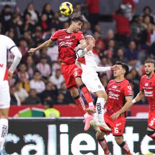 Chivas vence al Atlas y avanza a la final de la Copa Pacífica