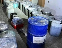 El presunto narcótico se encontró en diversos contenedores en un inmueble de Culiacán. ESPECIAL