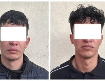 Tras realizar la revisión de seguridad, conforme a los protocolos, les aseguraron el arma de fuego aparentemente calibre .22 milímetros con dos cartuchos útiles. ESPECIAL