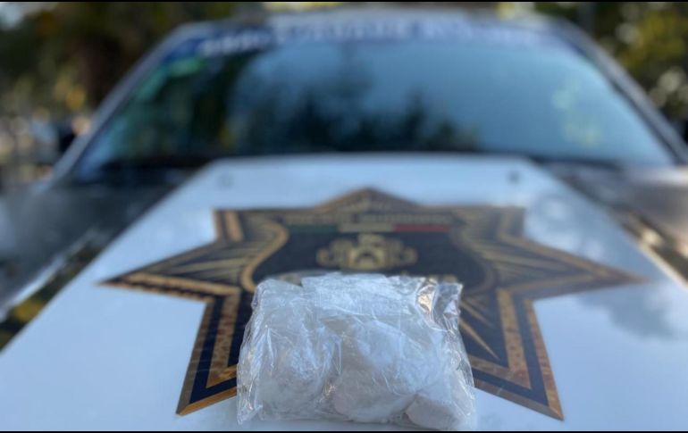 El reporte se originó a través de un grupo vecinal, el cual señalaba que el implicado se encontraba afuera de una tienda de autoservicio. ESPECIAL/Policía de Guadalajara