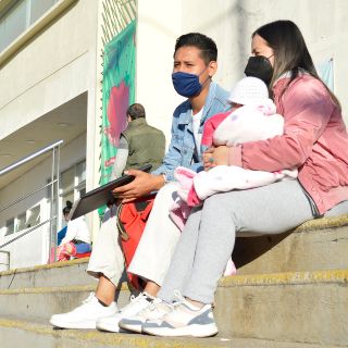 Especialista recomienda hidratarse, vacunarse y abrigarse en estos días de frío