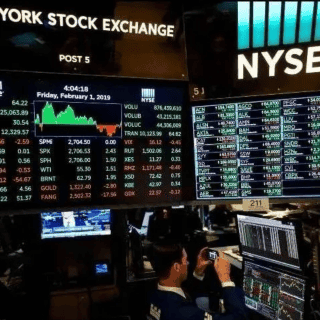 Wall Street cierra el último día del año en rojo y el Dow Jones baja un 0,07%
