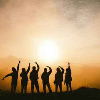 Por qué conocer gente es el propósito del 2025