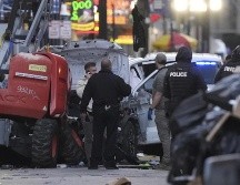 El atacante, que conducía una furgoneta blanca con matrícula de Texas, aceleró hacia la calle de Bourbon Street, en el Barrios Francés. AP / G. HERBERT