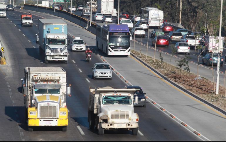 Muchos choferes de camiones de carga han dejado sus empleos por los robos. EL INFORMADOR/Archivo