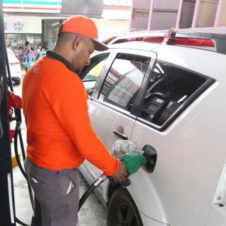 Profeco pide evitar gasolineras con precios elevados