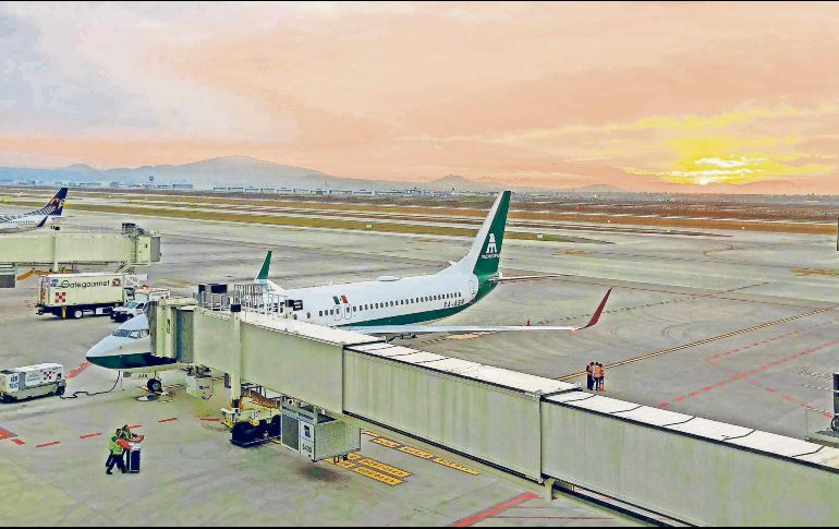 Mexicana de Aviación sólo ha transportado a 382 mil pasajeros en un año de operaciones. EL UNIVERSAL
