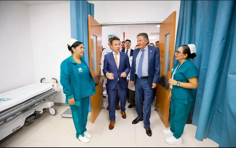 El alcalde de Zapopan, Juan José Frangie, estuvo acompañado por el gobernador Pablo Lemus durante la presentación de los trabajos realizados. ESPECIAL