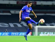 Chivas reforzaría su mediocampo con un jugador experimentado como lo es Luis Romo. IMAGO7 / ARCHIVO