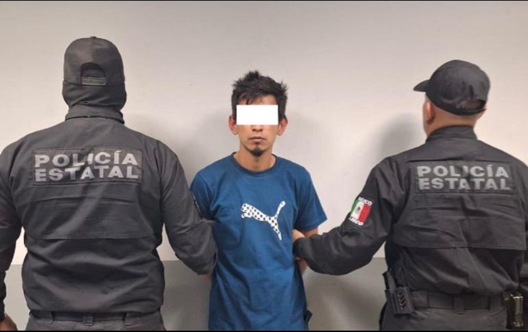 Tras la revisión de seguridad y verificación de datos, el sistema arrojó que el detenido, identificado como Christian ‘N’ de 26 años de edad, contaba con una orden de aprehensión vigente por robo equiparado. ESPECIAL