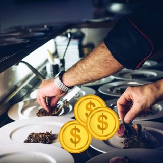 ¿Cómo se deben repartir las propinas en un restaurante?