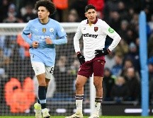 De acuerdo con Fabrizio Romano, periodista especializado en fichajes, el AS Mónaco pretende hacerse de los servicios de Edson Álvarez. AFP / ARCHIVO