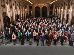 Sheinbaum reportó la reunión con diplomáticos mexicanos en un mensaje en redes sociales. EFE