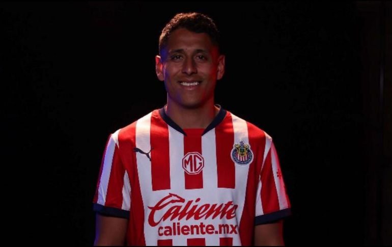El mediocampista de 29 años de edad llega al Guadalajara como compra definitiva. ESPECIAL/ Chivas.