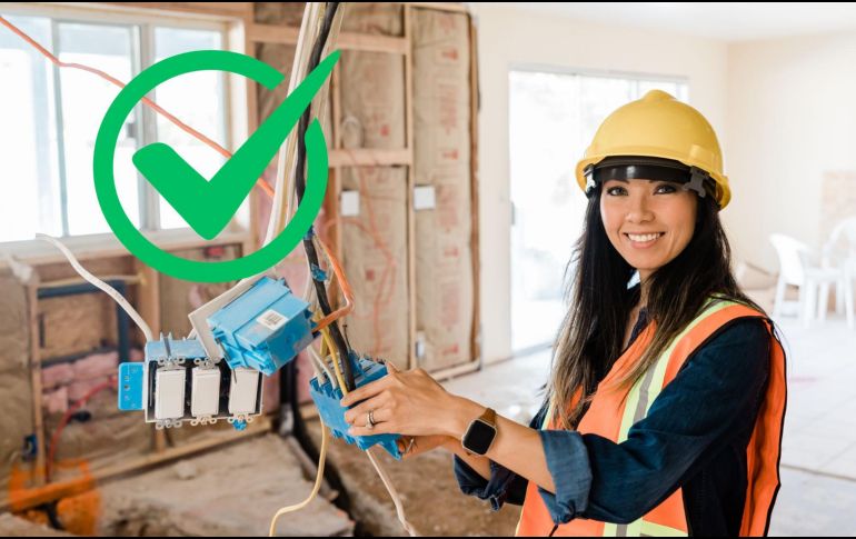 Para quienes buscan entrar en uno de estos campos, es crucial desarrollar habilidades específicas, mantenerse actualizado con tendencias del mercado y priorizar empleadores que promuevan el bienestar y la salud mental de sus colaboradores. CANVA