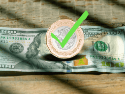 En la última semana la moneda mexicana ha registrado una ligera apreciación del 0.55% frente al dólar. Unsplash / Canva