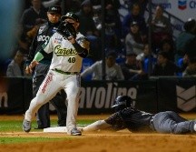 Rodolfo Amador fue la figura del juego. X/Liga_Arco