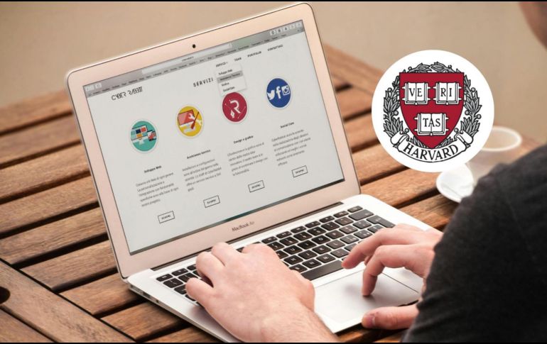 Los cursos están diseñados para ser accesibles a todos, sin horarios específicos y sin necesidad de cumplir con estrictos requisitos académicos.ESPECIAL/HARDVARD UNIVERSITY/PEXELS Y CANVA