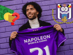 César Huerta durante su presentación con el Anderletch de Bélgica. X / @rscanderlecht