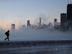 El aire frígido que normalmente permanece atrapado en el Ártico ha escapado, sumergiéndose en EU para una visita prolongada que se espera provoque escalofríos, aunque no se anticipa que rompa récords. AFP / ARCHIVO