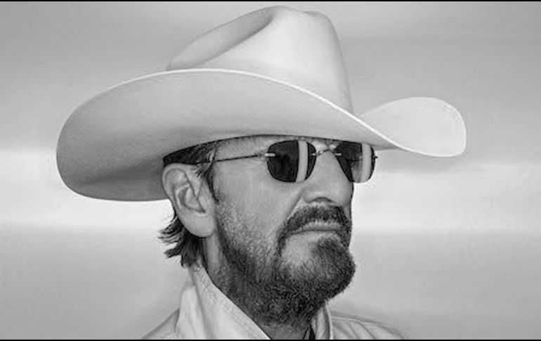 El músico lanzó su nuevo álbum, “Look Up”; un disco completamente country. ESPECIAL