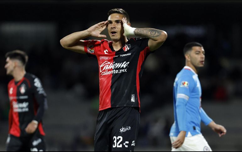 Uros Durdevic celebra el gol tras anotar el gol del empate. EFE/S. Gutiérrez