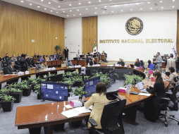 INE también avaló los lineamientos para la distribución de tiempos en radio y televisión. X/@INEMexico