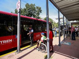 Las personas deben compartir el nombre del conductor o conductora y la ruta que opera, y de preferencia, que puedan sumar el número económico de la unidad, día y hora de la buena acción, información que se puede encontrar en el boleto del pasaje que pagan a la hora de abordar el transporte público, en el caso de los camiones. EL INFORMADOR/ARCHIVO.