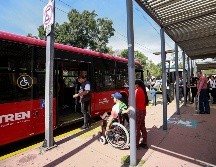 Las personas deben compartir el nombre del conductor o conductora y la ruta que opera, y de preferencia, que puedan sumar el número económico de la unidad, día y hora de la buena acción, información que se puede encontrar en el boleto del pasaje que pagan a la hora de abordar el transporte público, en el caso de los camiones. EL INFORMADOR/ARCHIVO.
