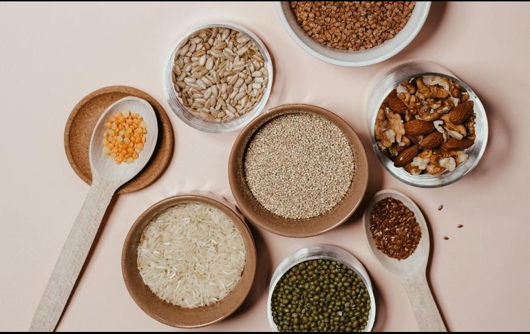 Un cambio notable en las dietas actuales es la incorporación de semillas, alimentos ricos en nutrientes esenciales como proteínas, fibra y grasas saludables, incluidos los ácidos grasos Omega 3 y Omega 6. Pexels