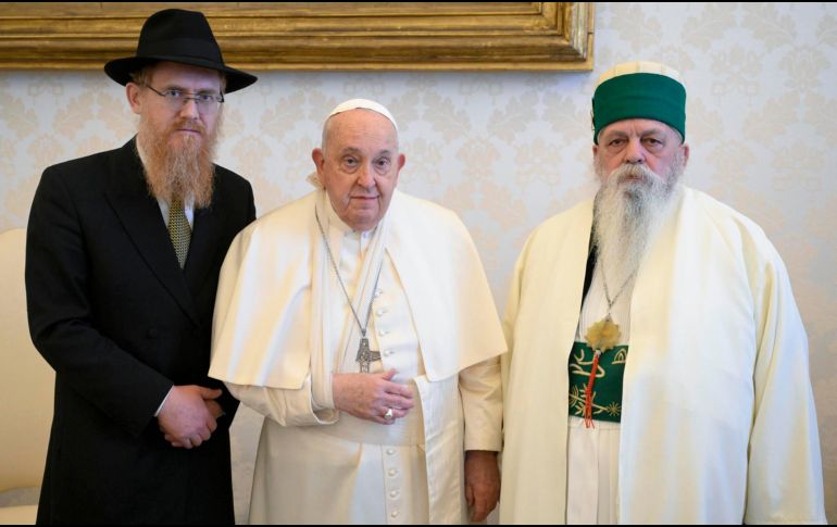 A pesar de la caída, Francisco continuó con su agenda de trabajo. EFE / S. RISOLUTI