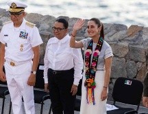 La Presidenta agradeció a los empresarios, entre ellos Carlos Slim Helú, por su compromiso para mejorar Acapulco. SUN / H. SALVADOR