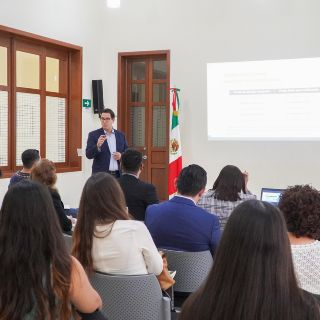 Contraloría de Jalisco capacita a servidores públicos en la transición de gobierno