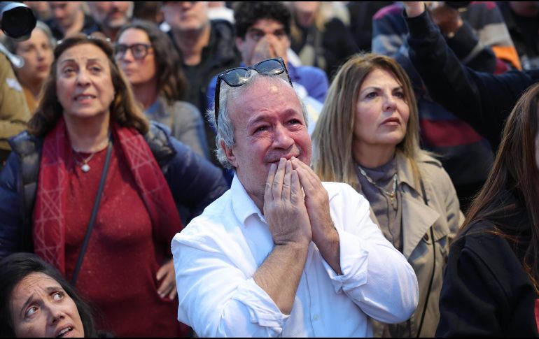 Tres rehenes fueron liberadas el día de hoy en el inicio de intercambio de rehenes entre Israel y Hamás. EFE / EPA / ABIR SULTAN