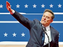 El sudafricano hizo un ademán que recordó al saludo nazi, aunque el negó tener esa intención. AFP