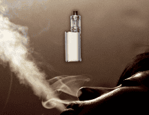 Los vapeadores tienen sustancias tóxicas que irritan las vías respiratorias, disminuyen el oxígeno en la sangre y provocan inflamación. NTX / ARCHIVO