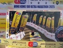 Lorena Ramírez utilizó la vestimenta típica de su región, en Chihuahua, durante la competencia. ESPECIAL