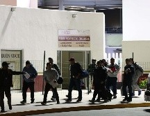 Las autoridades de migración no permiten que los detenidos traigan consigo más pertenencias personales que las que tenían en el momento de su detención. SUN/D. Simón