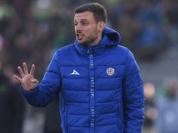 Martin Anselmi dirigiendo a Cruz Azul durante el partido correspondiente a la jornada 2 del torneo Clausura 2025 de la Liga BBVA MX. IMAGO7