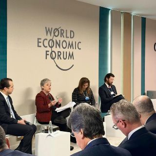 Gobierno presenta el Plan México ante industrias globales