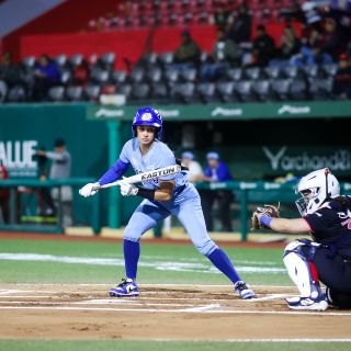Charros inicia con victoria en la Liga Mexicana de Softbol